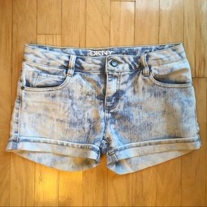 🦄 Super hot acid wash DKNY jean short shorts!